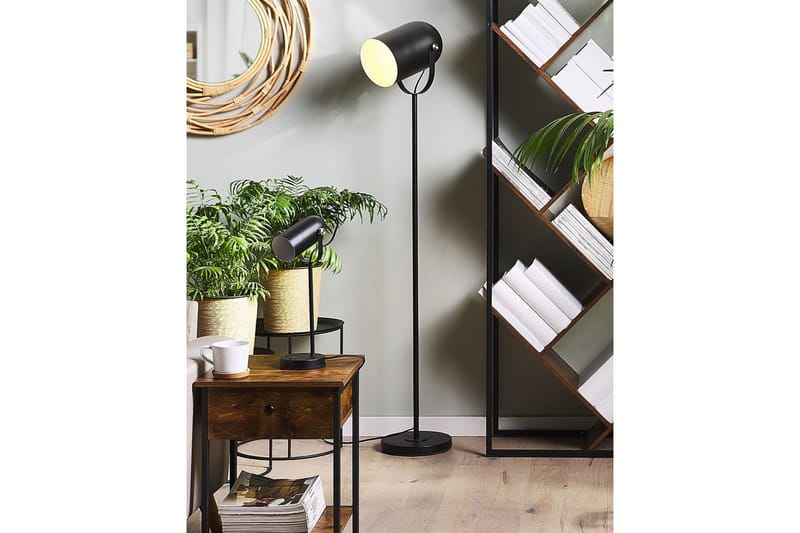 Thika Gulvlampe 156 cm - Sort - Belysning - Lamper & indendørsbelysning - Soveværelse lampe