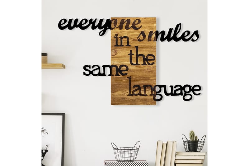 Everyone Smiles in The Same Language Vægdekor - Sort/Valnød - Boligtilbehør - Vægdekoration - Skilt - Emaljeskilte