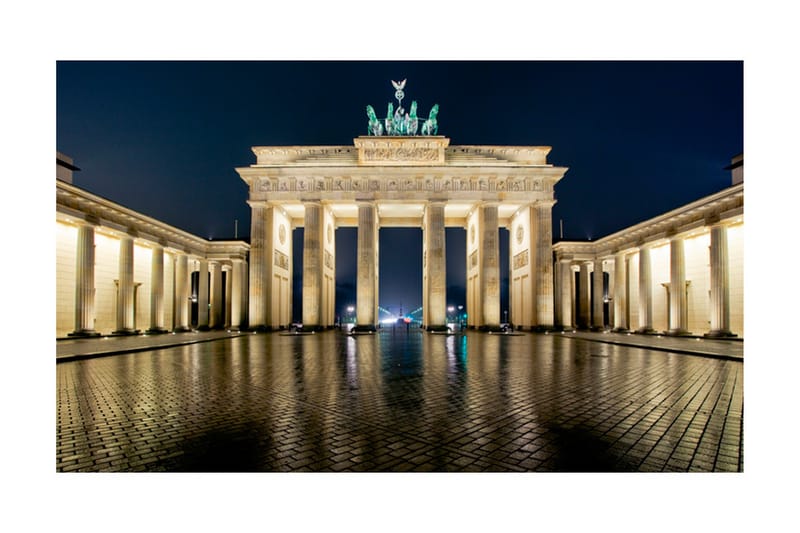 Fototapet Brandenburger Tor På Naten 450x270 - Artgeist sp. z o. o. - Boligtilbehør - Vægdekoration - Tapeter - Fototapeter