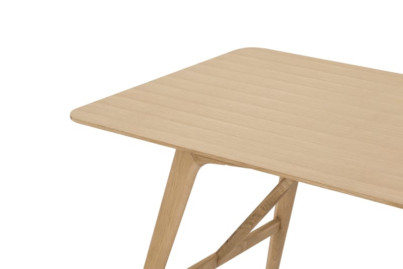 Jerup Spisebord 140 cm - Brun - Møbler - Borde - Spisebord og køkkenbord