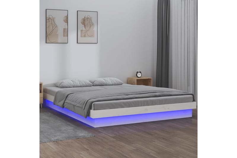 beBasic sengeramme med LED-lys 120x200 cm massivt træ hvid - Hvid - Møbler - Senge - Sengeramme & sengestel