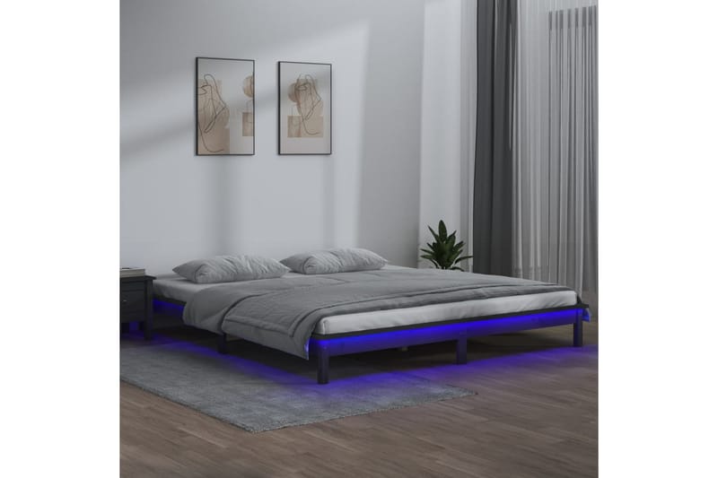 beBasic sengeramme med LED-lys 140x190 cm massivt træ grå - GrÃ¥ - Møbler - Senge - Sengeramme & sengestel