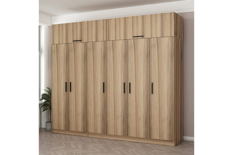 Fruitland Garderobe 270 cm - Brun - Opbevaring - Tøjopbevaring - Garderobeskabe